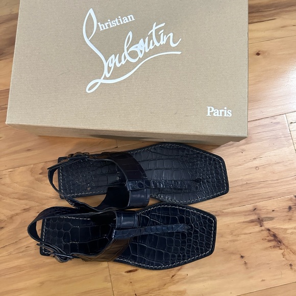 Christian Louboutin Cubongo Flat Calf Ali Gladiator Sandals (navy w/red bottom) - Picture 3 of 5